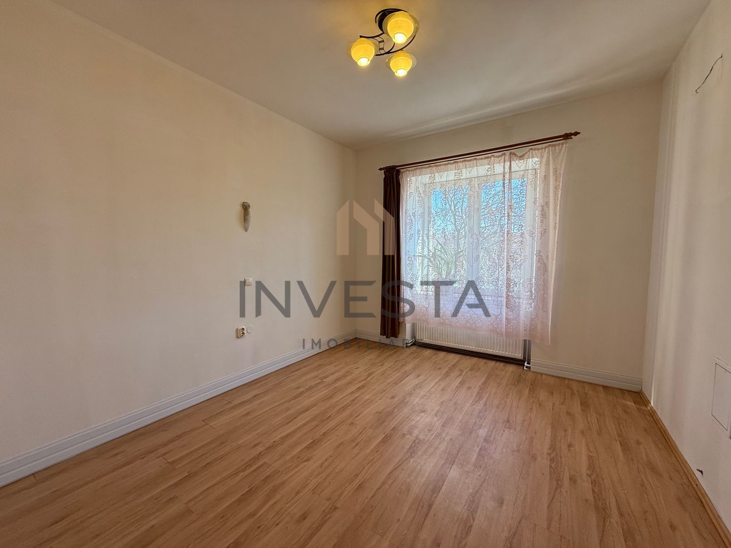 Apartament in vila, pe strada Emil Racovita! - Poză 2
