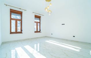 Apartament 2 camere parter înalt, amenajat complet.