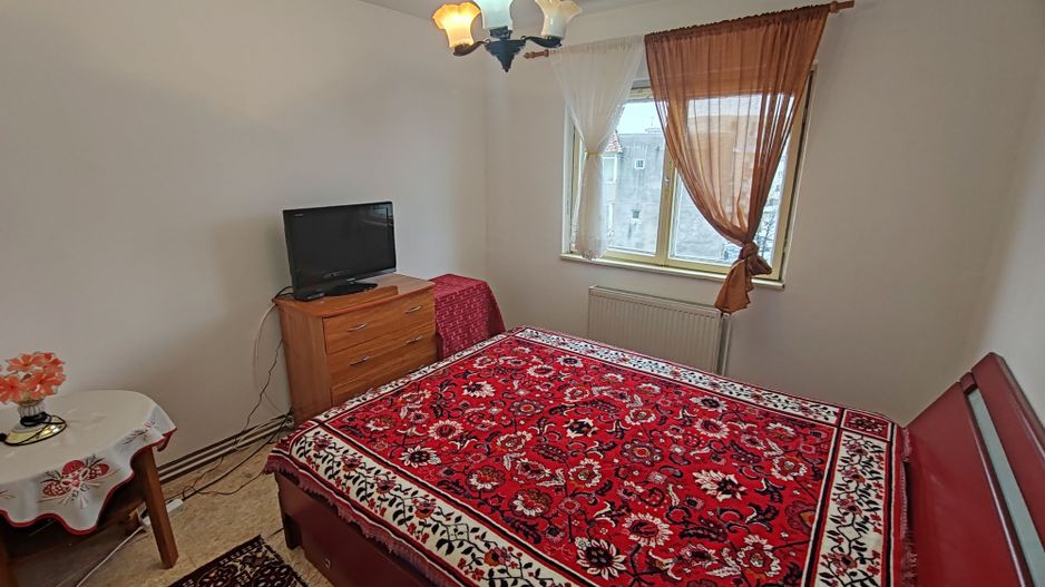 3 Camere, Central, Ideal pentru Familie, Liniste, An '81 - Poză 34