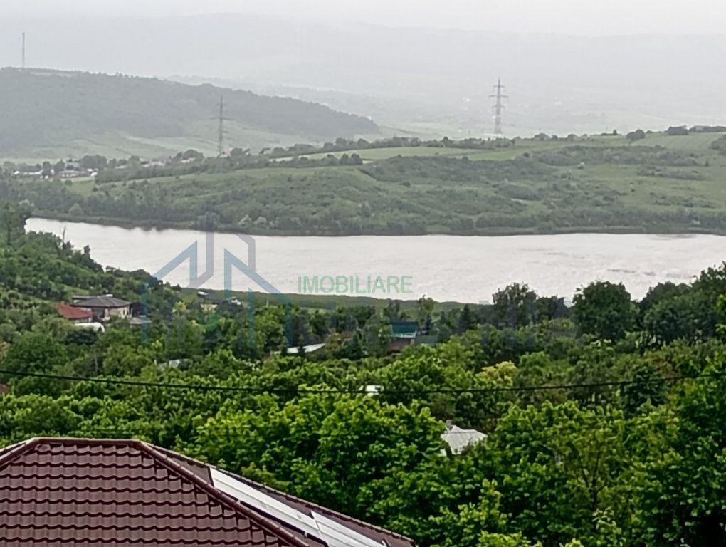 Casă de vânzare în Ciurbești, Miroslava, lângă centură, cu vedere la lac - Poză 3