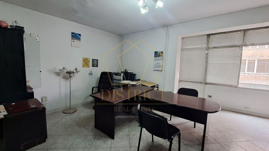 Com 0% Apartament cu o camera, parcare in curte | Piata Victoriei - Poză 2