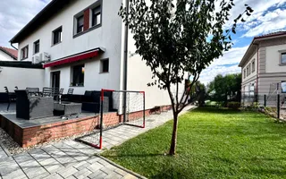 Casa spațioasă, cu teren generos, zona liniștită - in Braytim - Poză 24