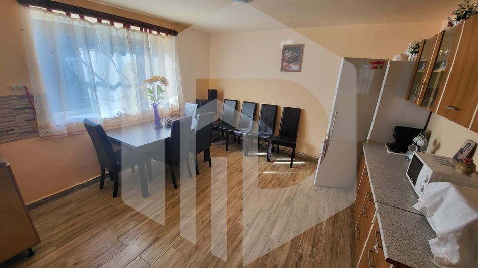 Casa in Avrig | 3 Dormitoare + Living si Bucatarie | Pivnita - Poză 5