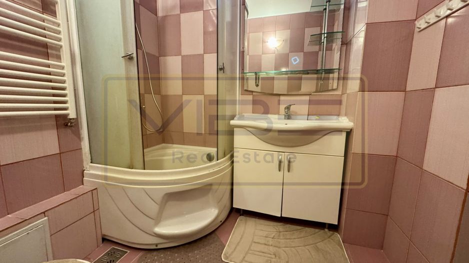 Apartament 3 camere 2 bai Centru -Blv Independentei - Poză 9