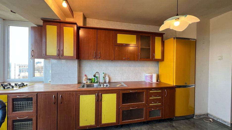 Apartament cu Panoramă Deosebită | Panduri - Cotroceni | Bloc Monolit 1990 - Poză 11