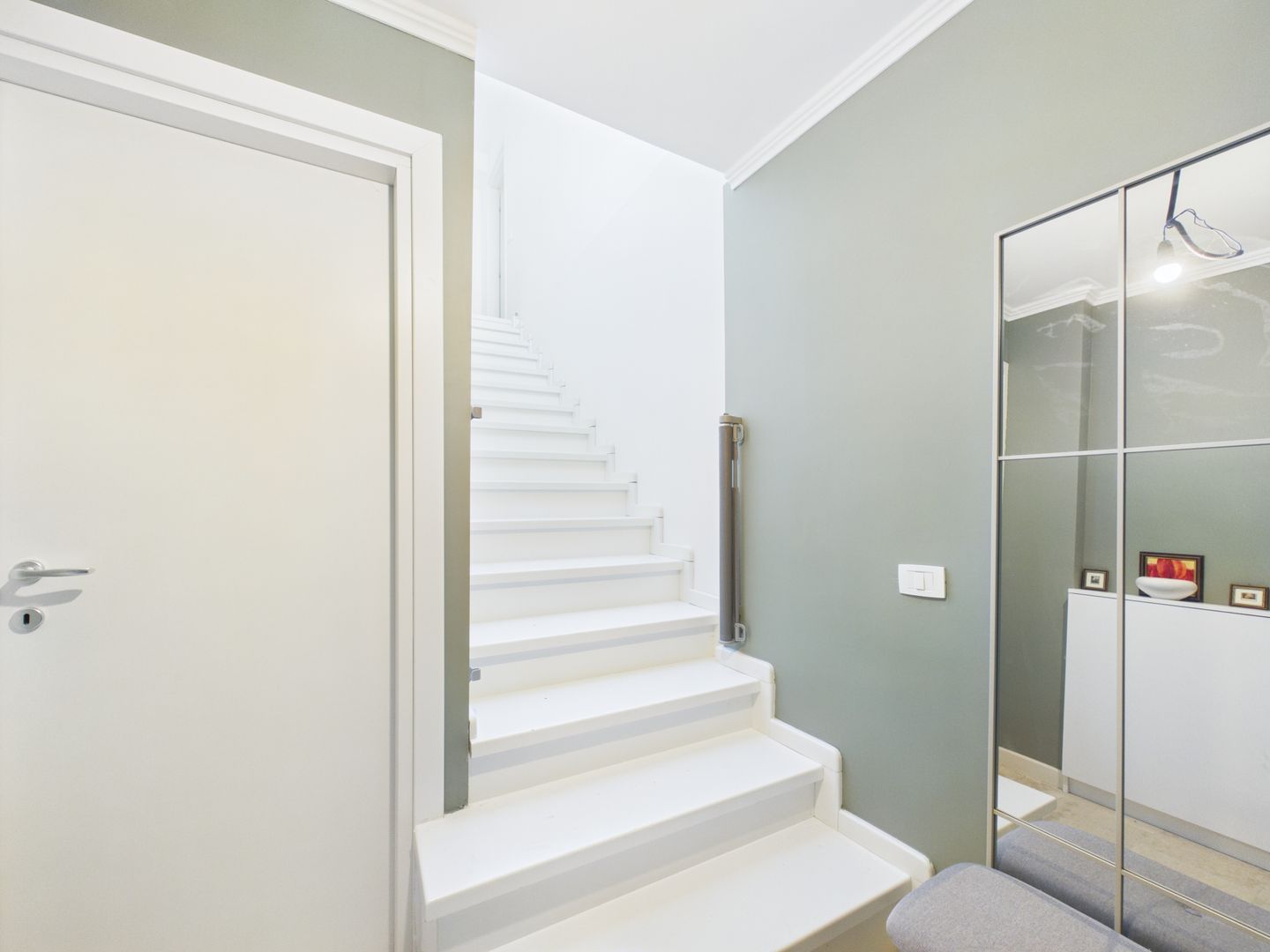 Casa 6 camere si teren de 567 mp | Santu Floresti | lacul Snagov - Poză 9