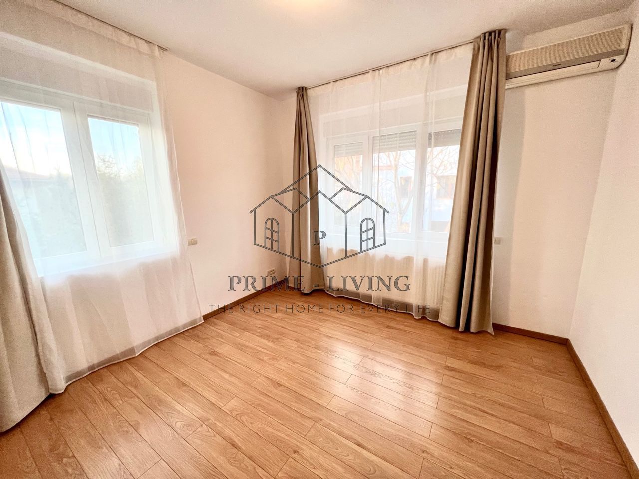 VILA CU 5 DORMITOARE LA INCHIRIERE IN COMPLEX REZIDENTIAL - Poză 15