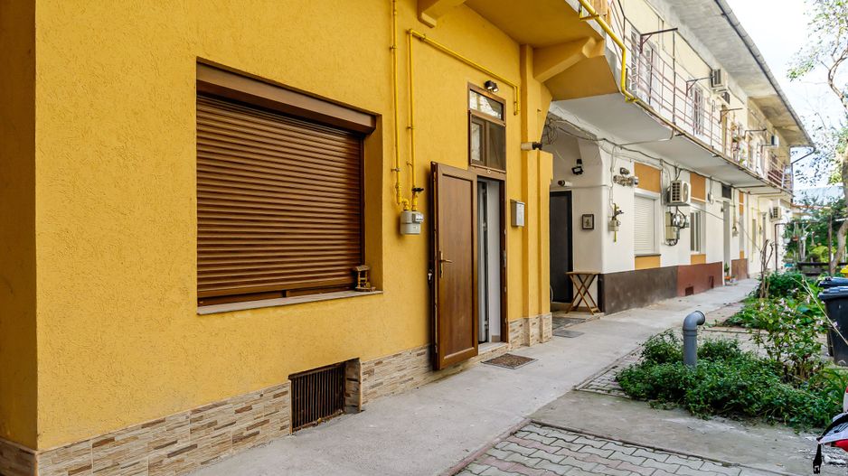 Apartament la parter, liniște și confort în centrul Aradului. - Poză 1