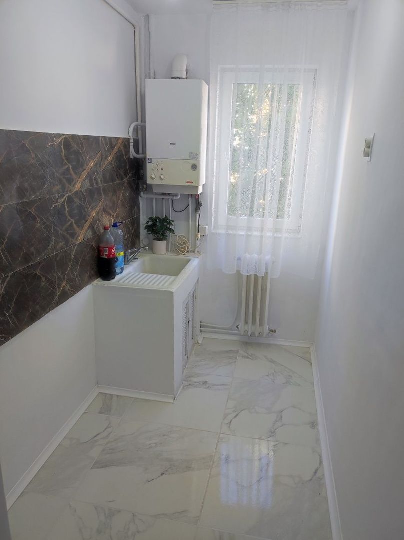 Vând apartament 2 camere - Poză 2