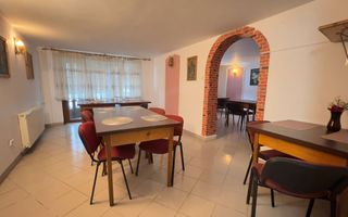 Hotel / Pensiune de vânzare în Central, Slanic-Moldova - Poză 8