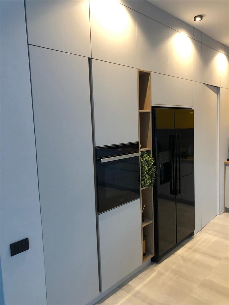 Vila cu arhitectura modera, intr- o oaza de liniste - Poză 7