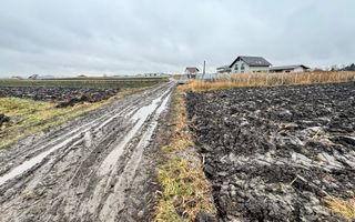 Teren 24 Ari | Horodnic de Sus | Front 15 m - Poză 1