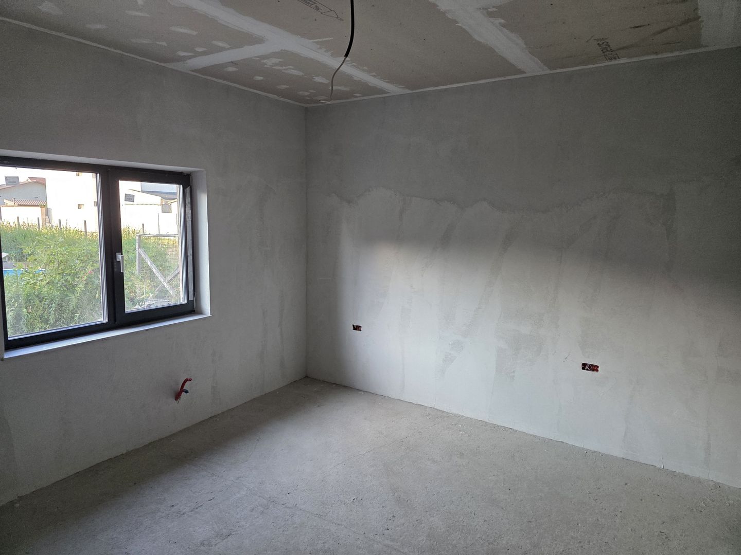 CASĂ NOUĂ – CUMPĂNA | 610 MP TEREN | UTILITĂȚI | STRADĂ ASFALTATĂ - Poză 9