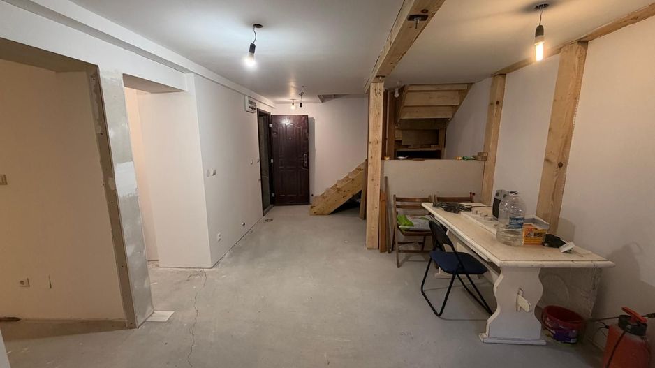 Casă de vanzare 6 camere 220 m² utili cu 376 M² teren la șosea - Poză 20