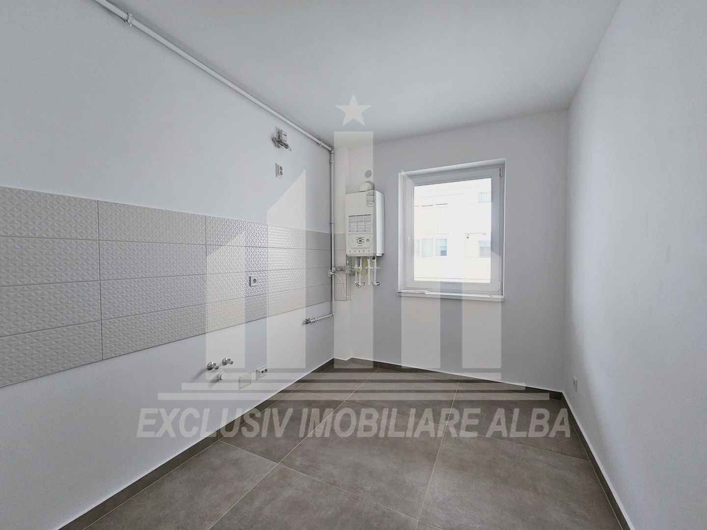 Apartament cu 1 camera de vanzare, Alba-Micesti - Poză 2
