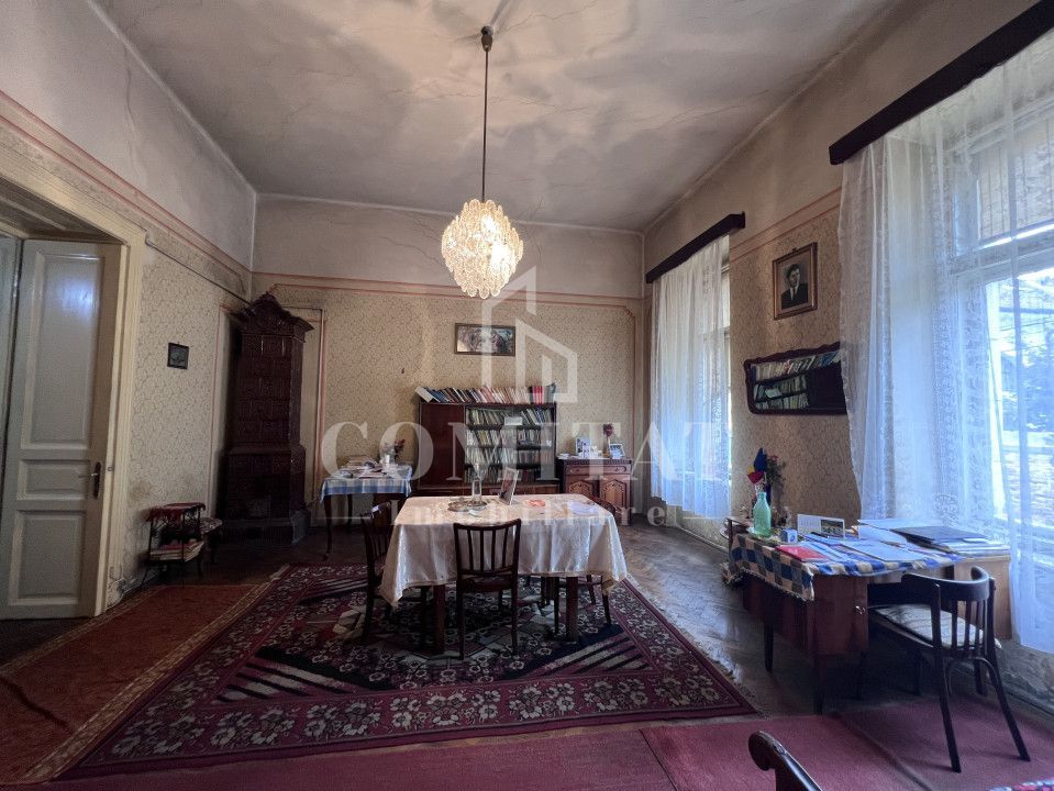 Apartament 3 camere | ultracentral | parcare în curte | - Poză 2