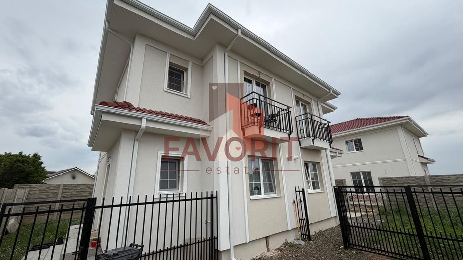Duplex in Sanandrei | Toate utilitatile | 2 bai | Poarta acces auto | - Poză 1
