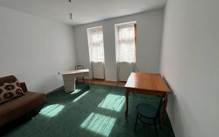 Apartament cochet în zona Gruia, cu autorizație pentru mansardare. - Poză 4