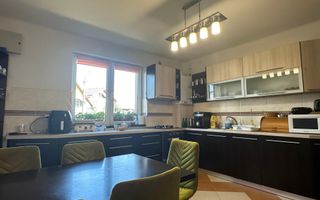 Casa de vanzare 230 mp utili + teren 1000 mp, Luna de Sus, Cluj! - Poză 5