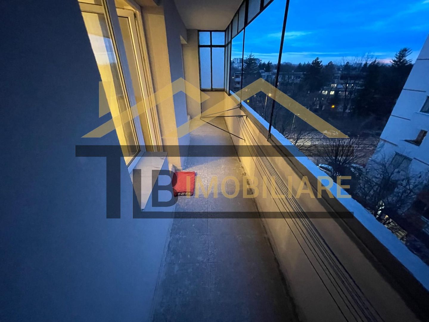 Apartament cu 4 camere, 85mp, Zona Fortuna - Poză 13