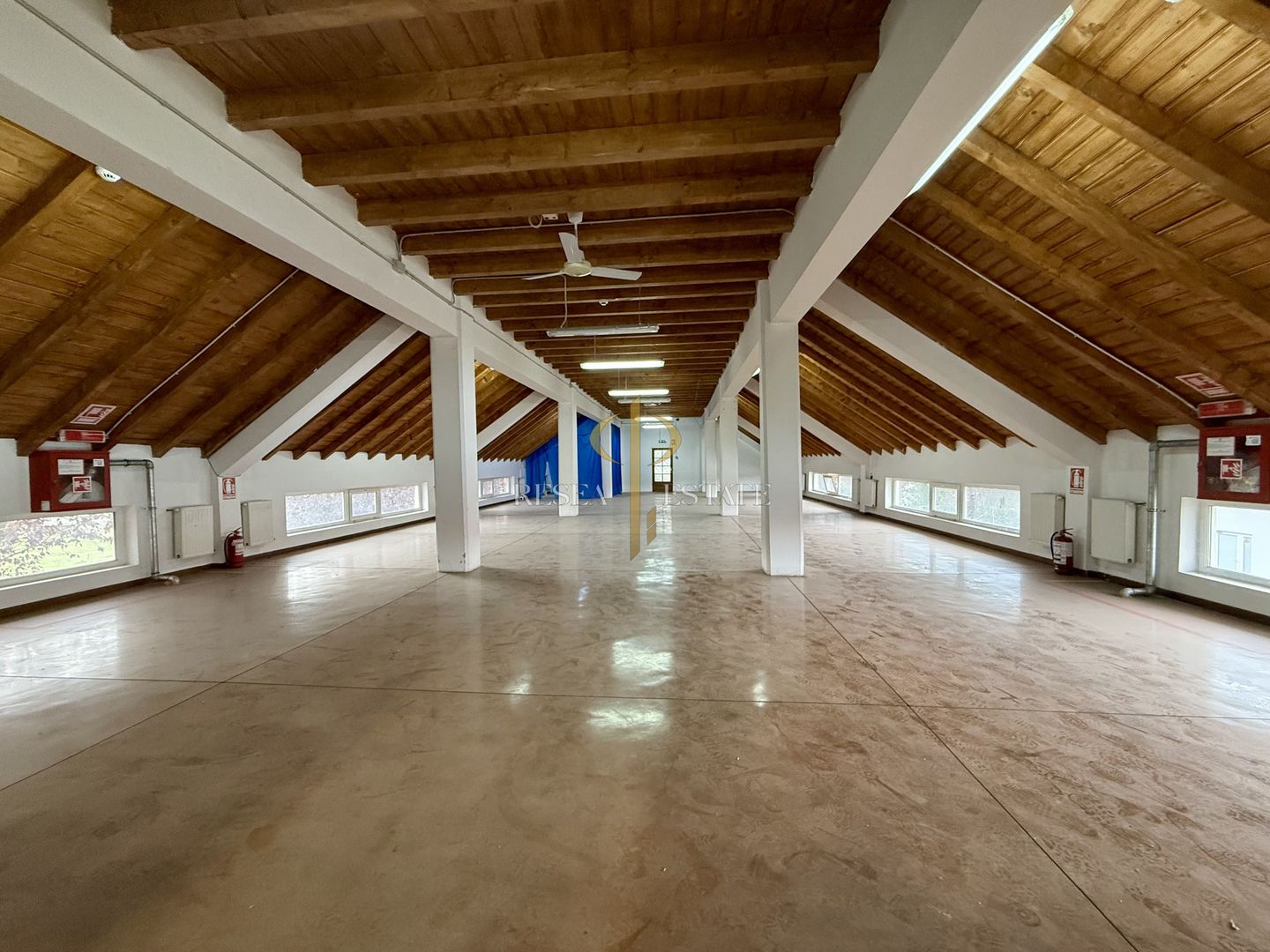 Spatii comerciale pentru activitati diverse - Dumbravita, central - Poză 1