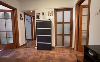 Apartament 3 camere complet renovat – Etaj 2/4 – Zona de jos - Poză 9