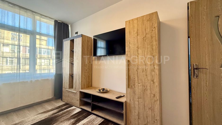 Garsoniera decomandata, etaj intermediar - Zona Tractorul, Coresi - Poză 3