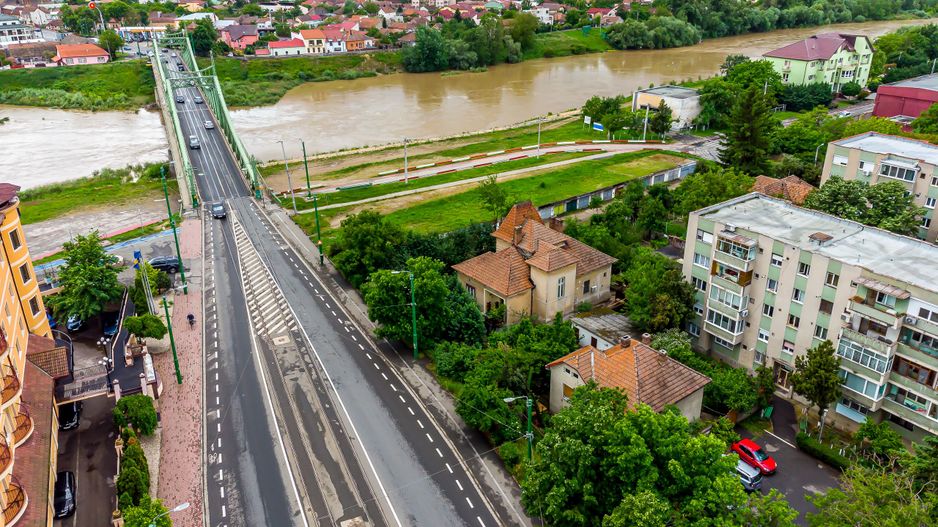 Vilă cu potențial pe Calea Romanilor - Poză 2