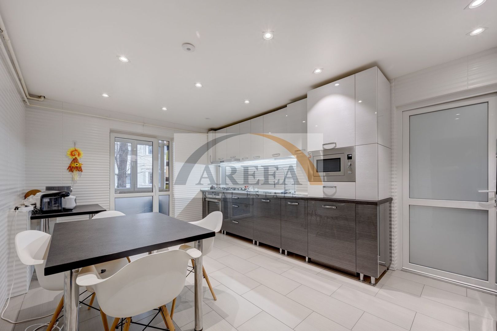 RAR SI FRUMOS - de vanzare 4 camere PREMIUM, parter/4 - Brancoveanu - Poză 1