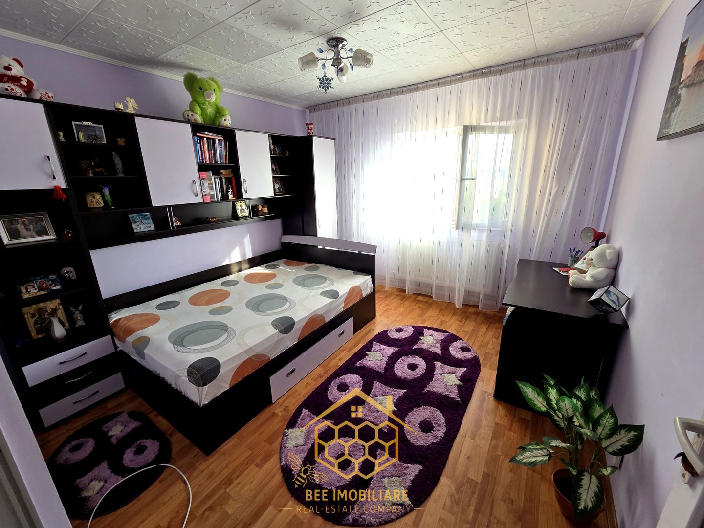 Apartament cu 3 camere in zona centrala - Filiasi - Poză 12