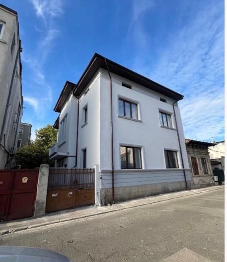 Casa de vanzare langa Parcul Carol - Poză 2