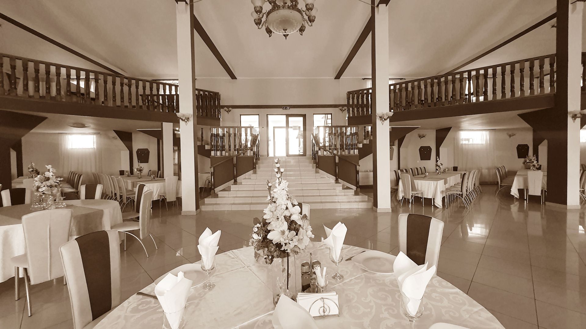 Afacere/Restaurant -Salon evenimente capacitate 600 persoane - Poză 12