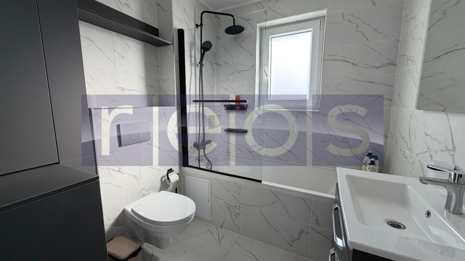 VILA 3 CAMERE CU GRADINA | VEDERE LAC SI PISCINA | COSMOPOLIS | 2 LOCURI PARCARE - Poză 8