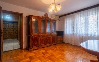 Apartament 3 camere - etaj 3 - bvd. Revolutiei - COMISION 0 - Poză 1