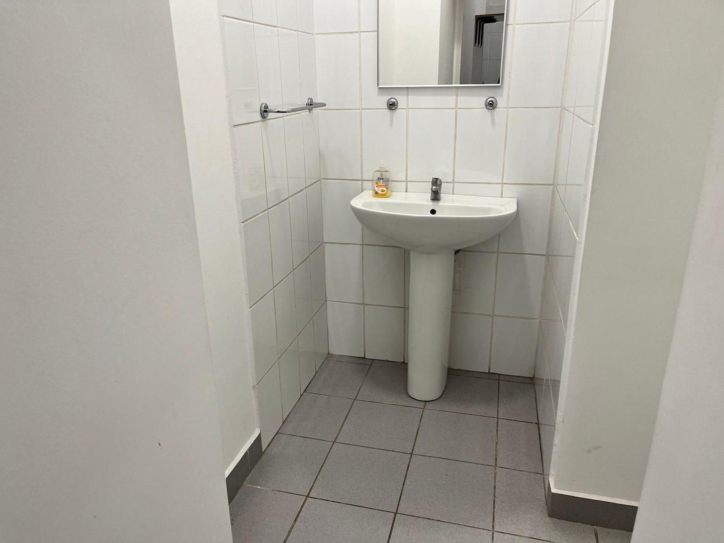 Spatiu comercial la artera - Poză 9