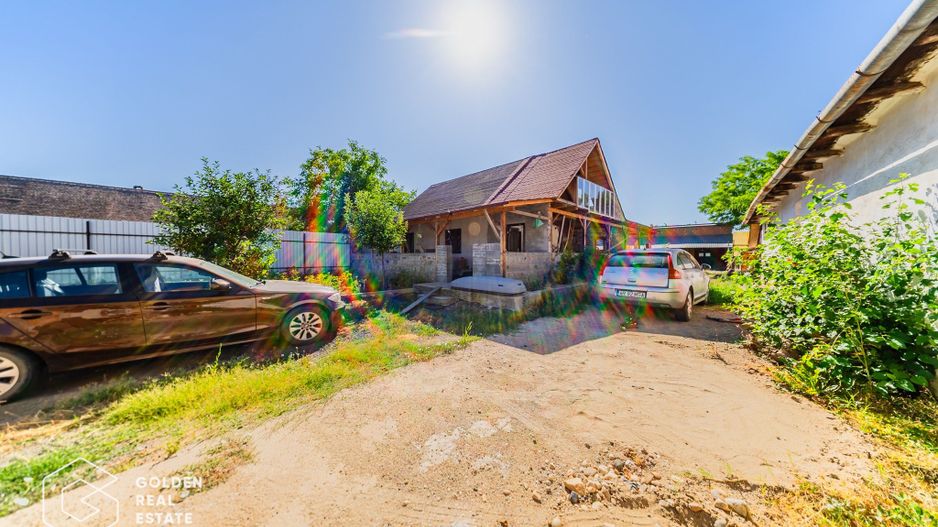 Casa situata in Pecica, 1602 mp - Poză 1