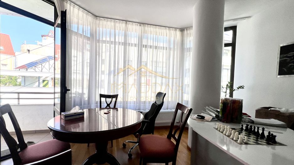 Apartament de Vanzare | 4 camere | Primaverii - Poză 1