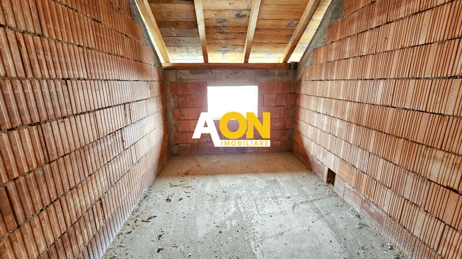 COMISION ZERO! Casa la rosu, P+1, 300 mp teren, cu utilitati, Lancram - Poză 20