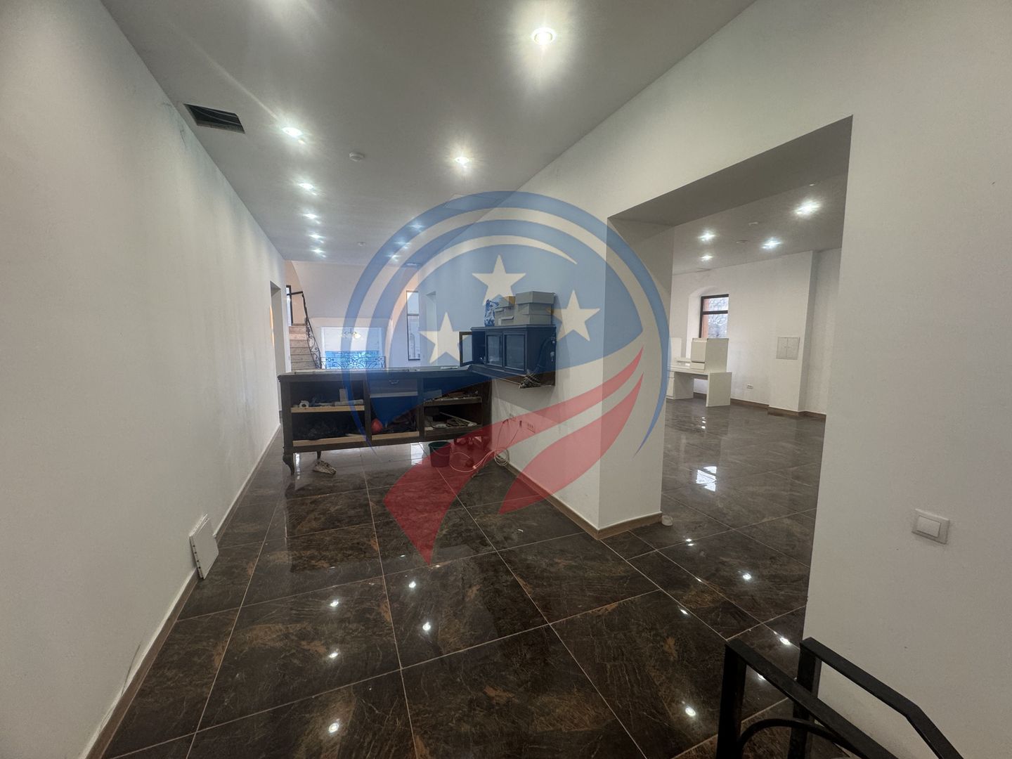 Spațiu de închiriat ultracentral – ideal pentru afacerea ta! - Poză 19