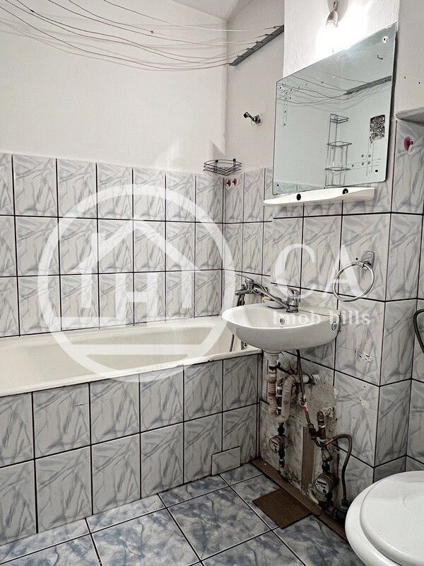 Apartament de vanzare cu 2 camere in zona Rogerius, Oradea - Poză 6