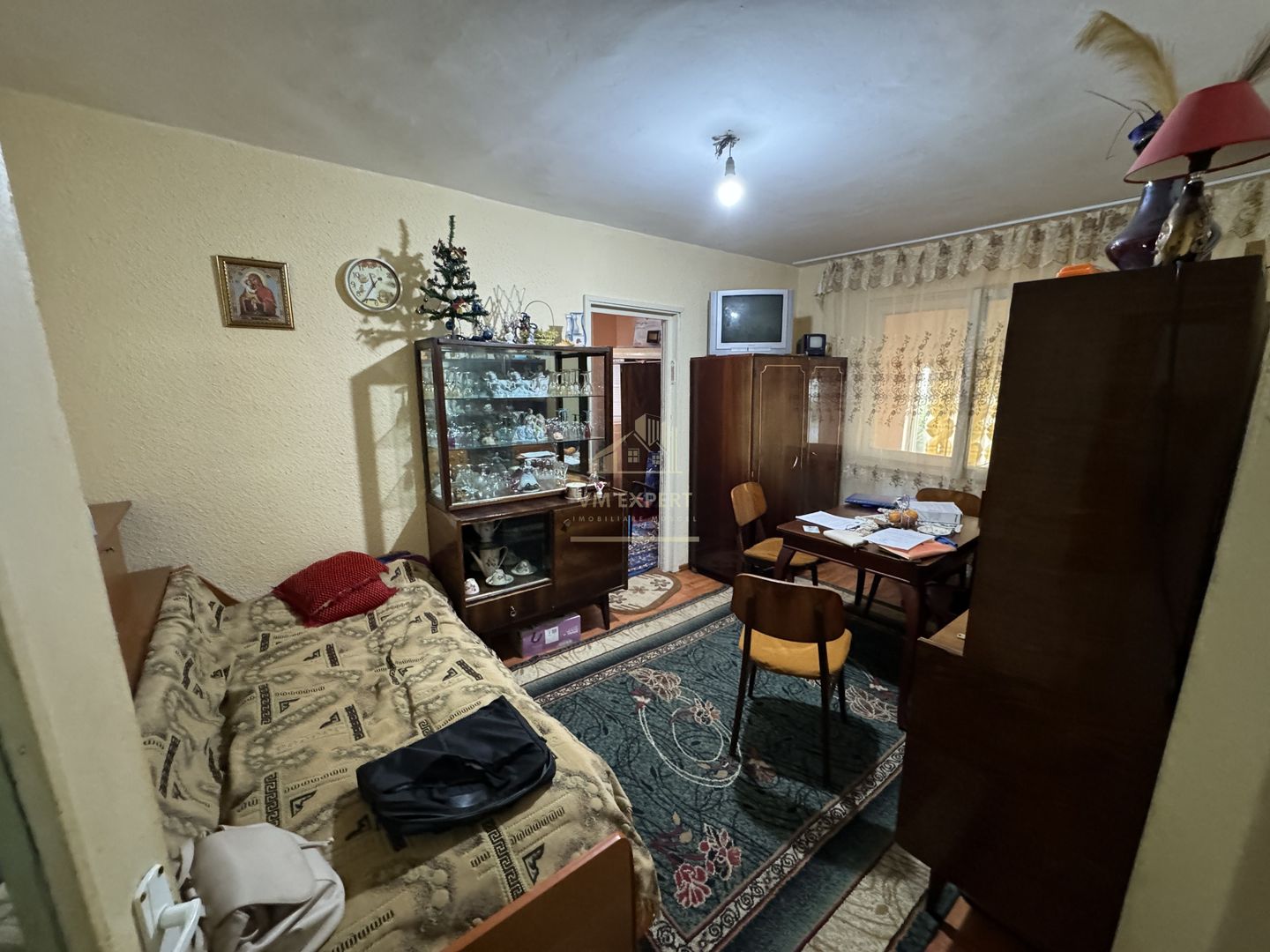 APARTAMENT 2 CAMERE PARTER CAMPULUNG - Poză 2