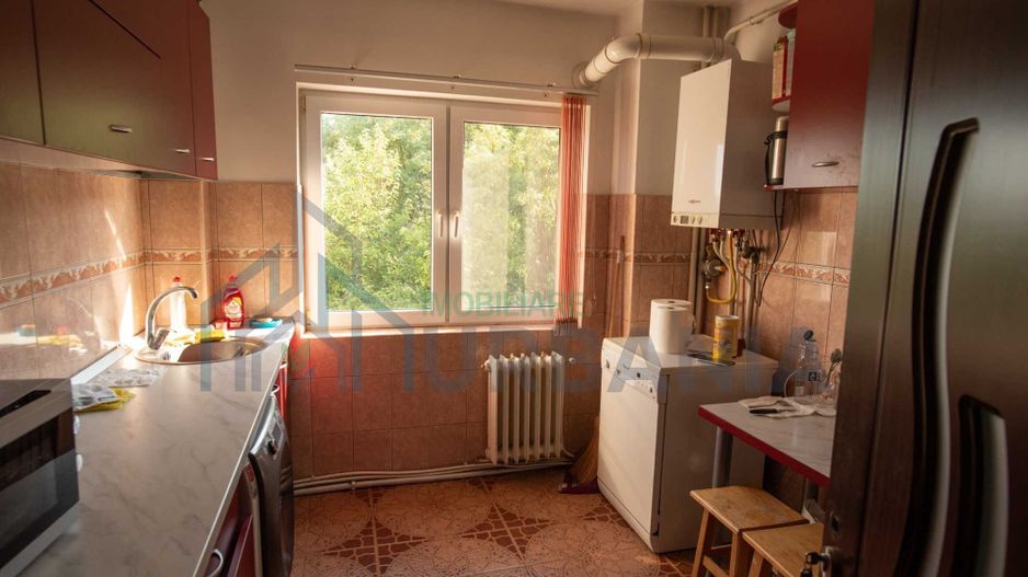 Apartament decomandat cu 3 camere în Podu Roș, Iași - 67,52 m², etaj 3/7 - Poză 2