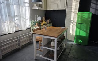 Spatiu de inchiriat amenajat studio foto dar si alte utilizari 80mp 700e/luna in zona Timpuri Noi - Poză 2