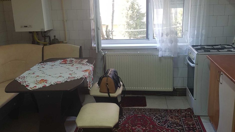 BRASADAS vinde ap 3 cam Carpati 2, la parter. - Poză 5