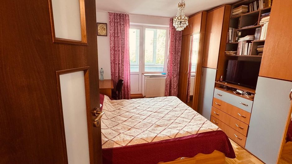 Apartament 3 camere decomandat,Scriitorilor, mobilat, utilat. - Poză 1