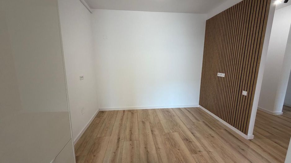 Apartament 3 camere,  parțial mobilat. Zona Eroilor Florești - Poză 3