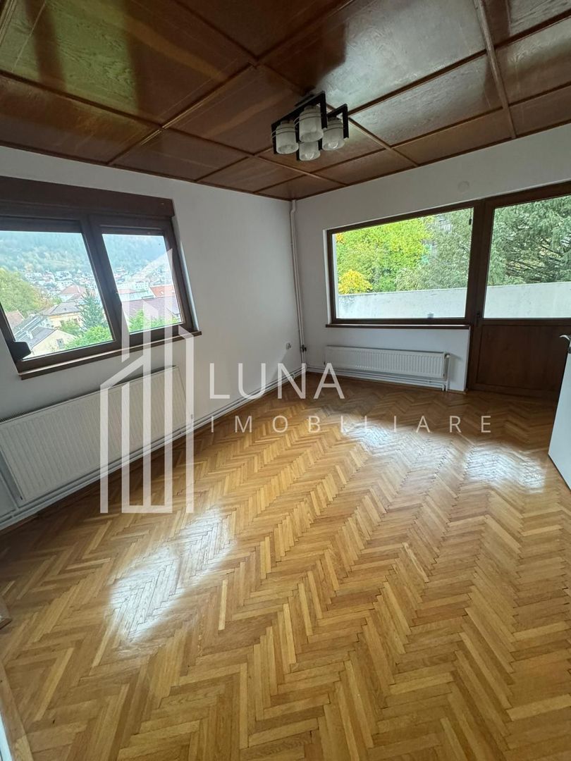 De inchiriat vila cu priveliste spectaculoasa - ideal spatiu comercial - Poză 43