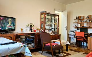 Apartament cu trei camere, zona Scriitorilor 73 mp - Poză 2