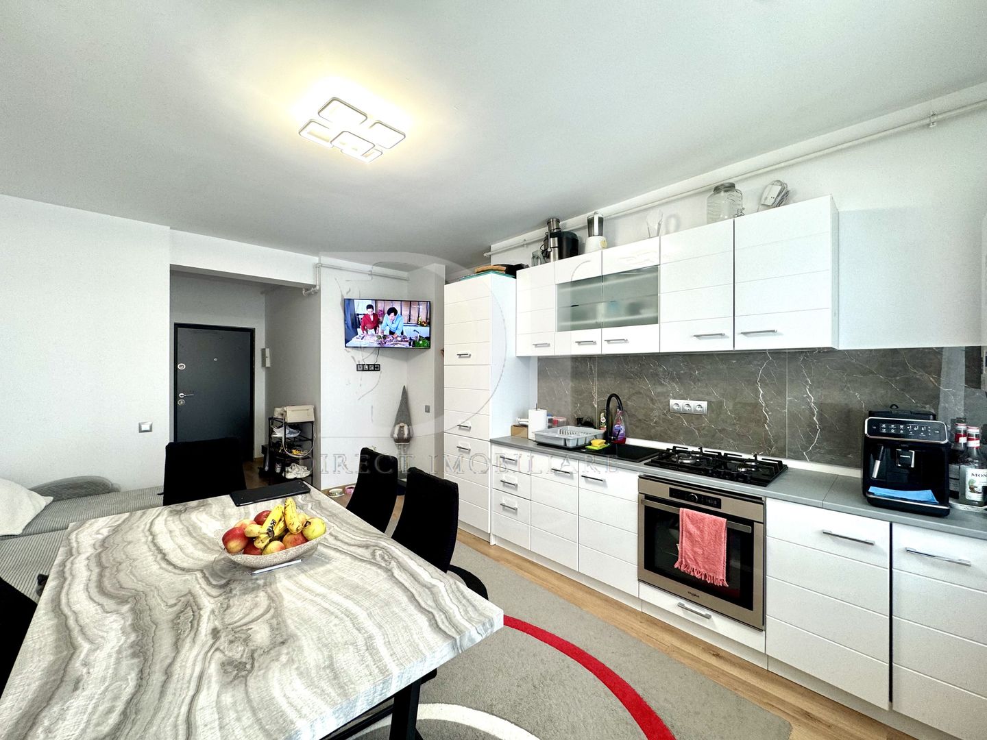 Apartament la cheie / etaj intermediar / Zona Terra - Poză 1