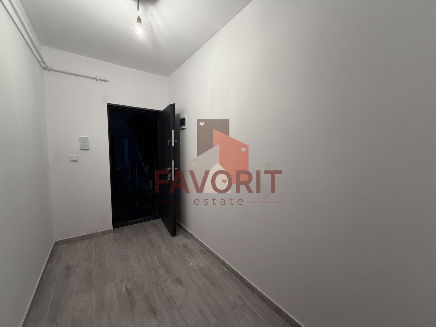 Decomandat. Bucatarie separata. Loc de parcare inclus - Poză 9